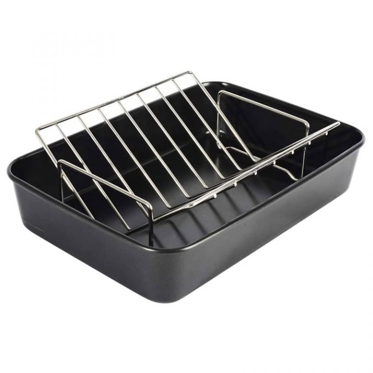 Make the Perfect Roast with these Roasting Tins and Pans